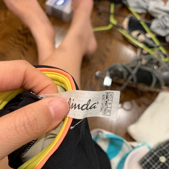 Linda’s one piece swim suit size 6 - Picture 3 of 3